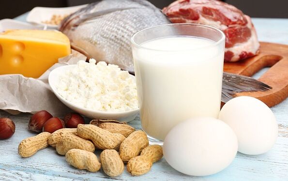 الأطعمة لنظام غذائي البروتين
